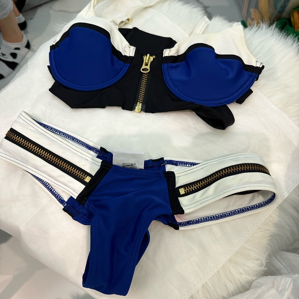 Beach Bunny Black blue bikini small authentic